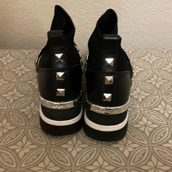 COPY - Michael Kors Skyler Studded Knit Boots Black Size 8. Worn twice (with so… - Picture 3 of 8